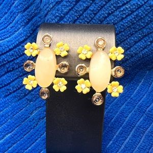 Vintage Coro Yellow And Topaz Floral Clip-on Earrings. Signed